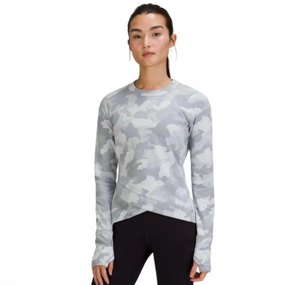Lululemon Close To Crossing Gray Camouflage Long Sleeve Top Size 4 with pocket
